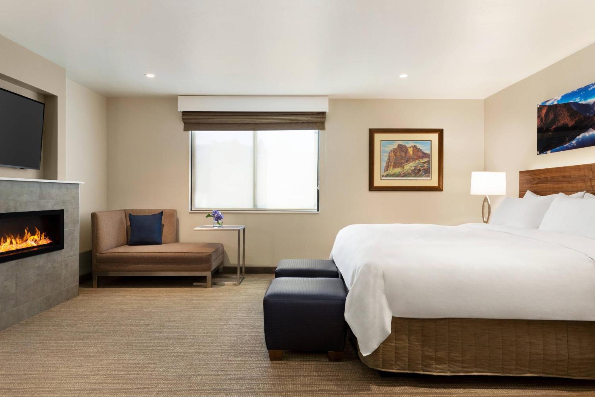 Delta Hotels By Marriott Helena Colonial Exterior photo